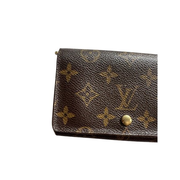 LOUIS VUITTON Porte Monnaie Tresor Monogram Wallet - Picture 4 of 11